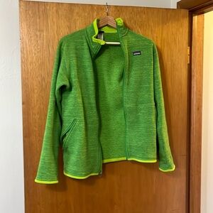 Patagonia Boys Xxl green better sweater. Great shape. No issues!